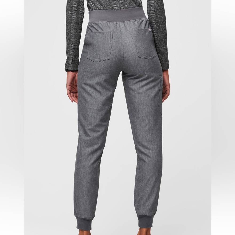 FIGS High-Waist Zamora Jogger Scrubs (Long) - Picture 5 of 7